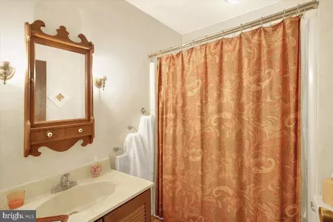 Bath - 716 Tamarack Trl, Reading, PA 19607 photo 1 of 4