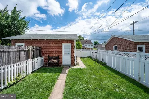 Exterior - 1532 Fayette Ave, Reading, PA 19607 photo 11 of 12