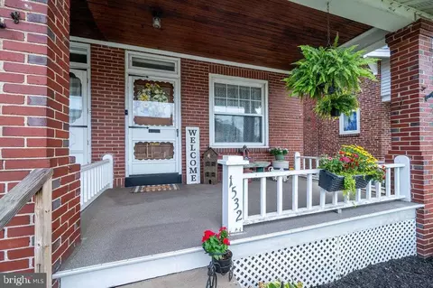 Exterior - 1532 Fayette Ave, Reading, PA 19607 photo 4 of 12