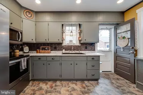 Kitchen - 1532 Fayette Ave, Reading, PA 19607 photo 2 of 4
