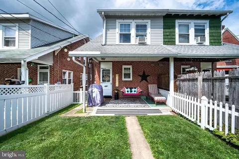 Exterior - 1532 Fayette Ave, Reading, PA 19607 photo 8 of 12