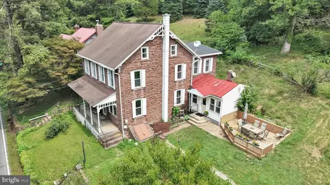 868 Wyomissing Rd, Mohnton, PA 19540