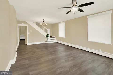 Living - 929 John St, Reading, PA 19607 photo 1 of 2