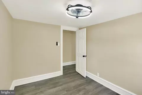 Entry Way - 929 John St, Reading, PA 19607 photo 3 of 5