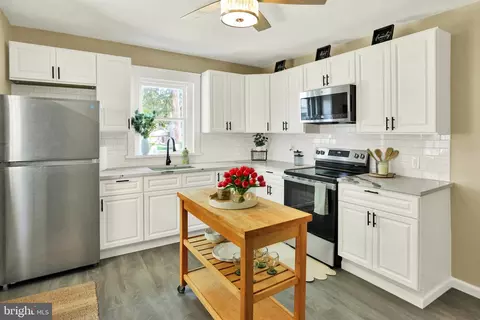 Kitchen - 929 John St, Reading, PA 19607 photo 1 of 2