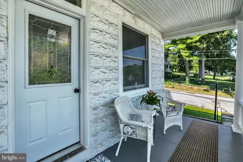 Exterior - 929 John St, Reading, PA 19607 photo 4 of 4