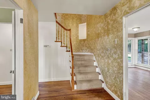 Entry Way - 1835 Alsace Rd, Reading, PA 19604 photo 1 of 3