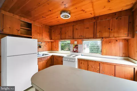 Kitchen - 643 N 3rd St, Reading, PA 19601 photo 2 of 3