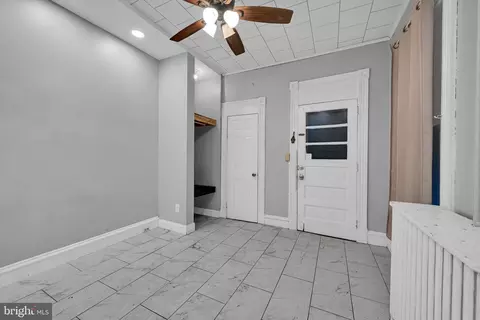 Entry Way - 643 N 3rd St, Reading, PA 19601 photo 6 of 8