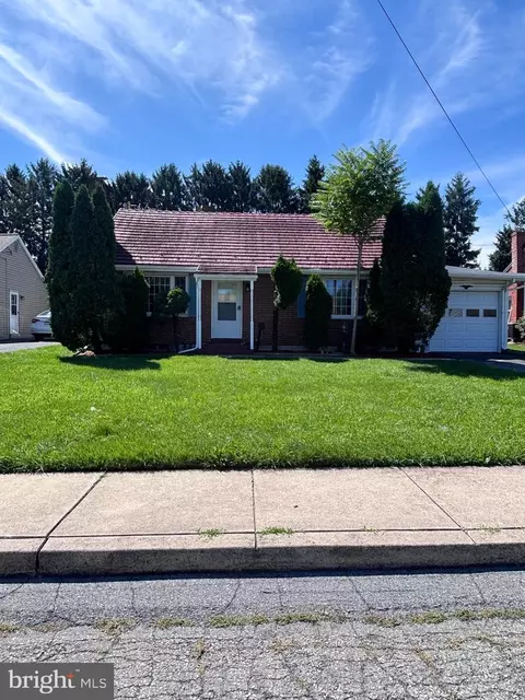 590 College Garden Dr, Kutztown, PA 19530