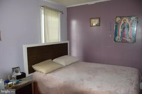 Bedroom - 1124 Spruce St, Reading, PA 19602 photo 2 of 6