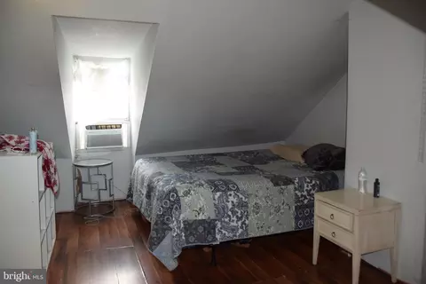 Bedroom - 1124 Spruce St, Reading, PA 19602 photo 6 of 6