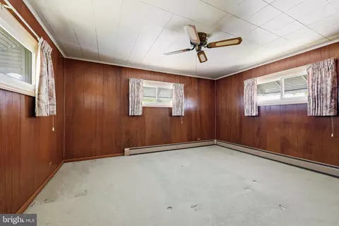 Bedroom - 1136 Broadway Blvd, Reading, PA 19607 photo 2 of 4