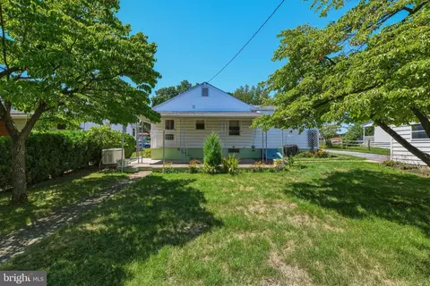 Exterior - 1136 Broadway Blvd, Reading, PA 19607 photo 3 of 6
