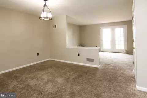 Living - 2906 Marvin Dr, Reading, PA 19608 photo 7 of 8