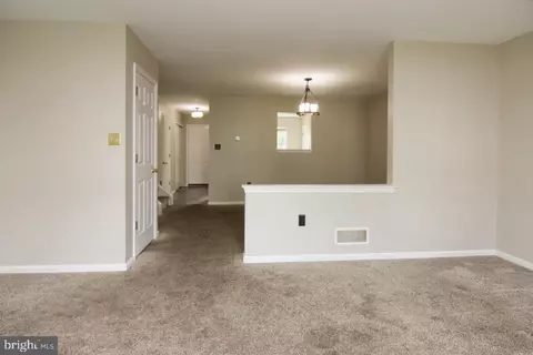 Living - 2906 Marvin Dr, Reading, PA 19608 photo 5 of 8
