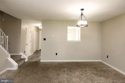 Living - 2906 Marvin Dr, Reading, PA 19608 photo 6 of 8