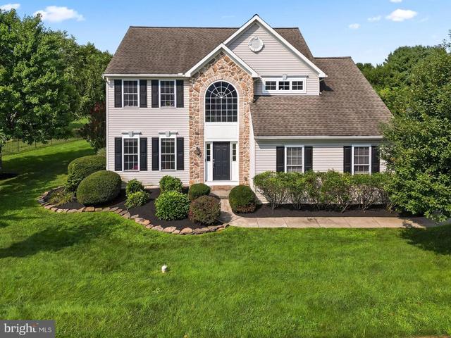49 Pennwood Dr, Morgantown, PA 19543