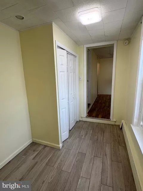 Entry Way - 919 Perry St, Reading, PA 19604 photo 3 of 3