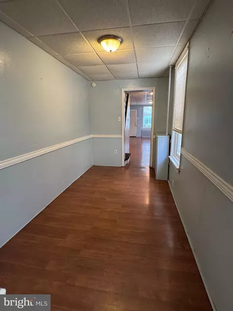 Entry Way - 919 Perry St, Reading, PA 19604 photo 2 of 3