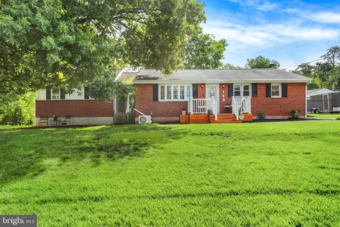 140 Gollub Dr, Birdsboro, PA 19508