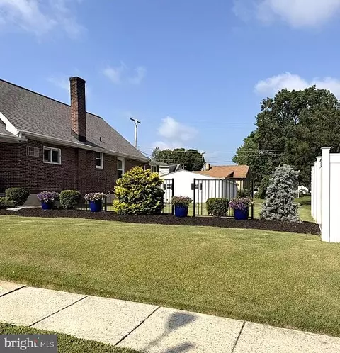 1341 Lacrosse Ave, Reading, PA 19607 photo 2