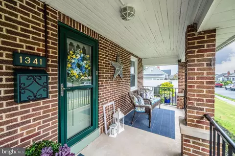Exterior - 1341 Lacrosse Ave, Reading, PA 19607 photo 2 of 7