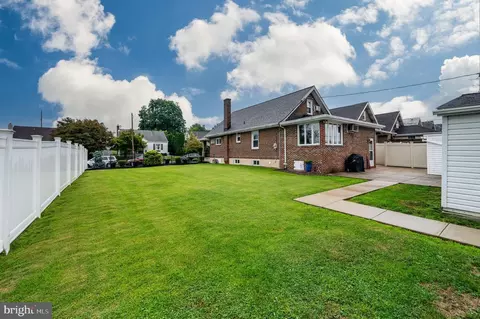 Exterior - 1341 Lacrosse Ave, Reading, PA 19607 photo 3 of 7