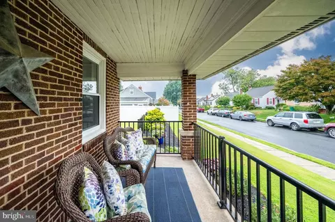 Exterior - 1341 Lacrosse Ave, Reading, PA 19607 photo 1 of 7