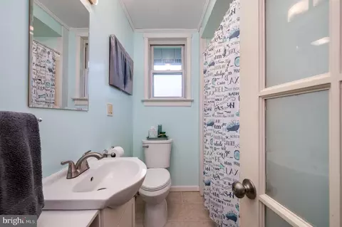 Bath - 1341 Lacrosse Ave, Reading, PA 19607 photo 2 of 2