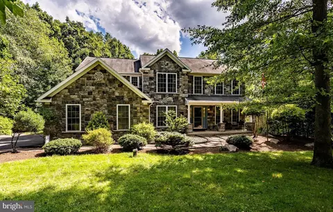 102 Overlook Rd, Morgantown, PA 19543