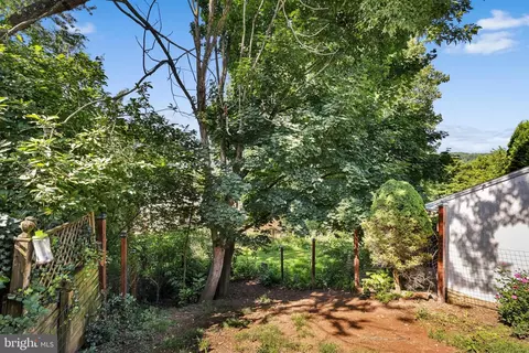 Exterior - 1287 Fox Run, Reading, PA 19606 photo 6 of 6