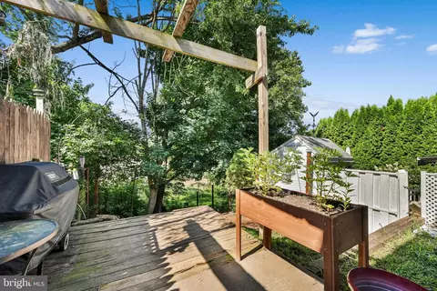 Exterior - 1287 Fox Run, Reading, PA 19606 photo 5 of 6