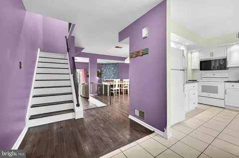 Entry Way - 1287 Fox Run, Reading, PA 19606 photo 2 of 6