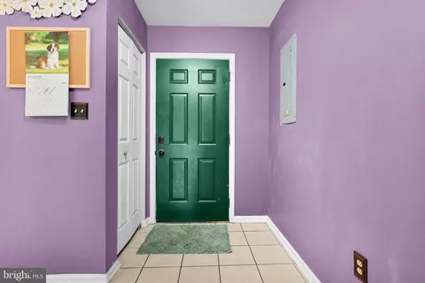 Entry Way - 1287 Fox Run, Reading, PA 19606 photo 1 of 6