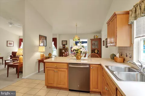 Kitchen - 2506 Simon Dr, Sinking Spring, PA 19608 photo 3 of 4