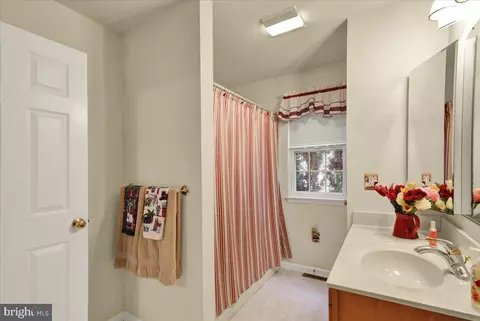 Bath - 2506 Simon Dr, Sinking Spring, PA 19608 photo 1 of 3
