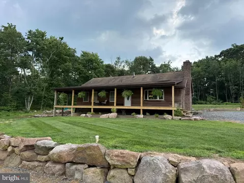 1309 Chestnut Hill Rd, Morgantown, PA 19543