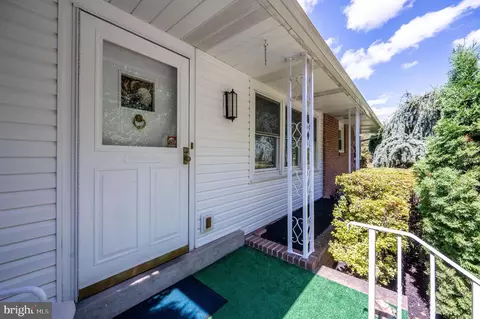 Exterior - 505 Sherwood St, Reading, PA 19607 photo 13 of 15