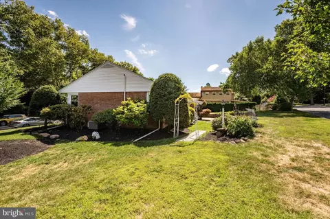 Exterior - 505 Sherwood St, Reading, PA 19607 photo 5 of 15
