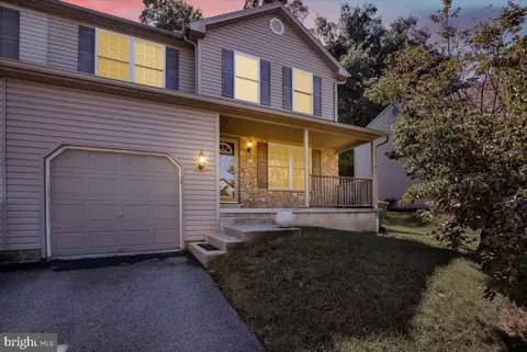 Exterior - 222 Bainbridge Cir, Reading, PA 19608 photo 4 of 8