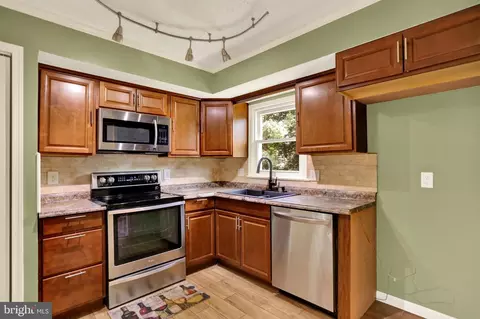 Kitchen - 809 Evergreen Dr, Reading, PA 19610 photo 1 of 3