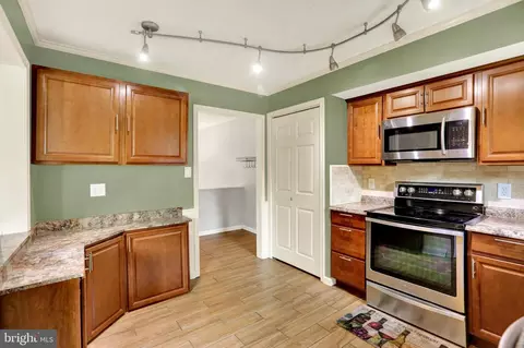 Kitchen - 809 Evergreen Dr, Reading, PA 19610 photo 3 of 3
