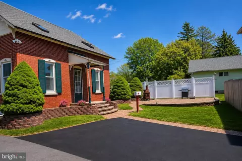 2129 R Spring St, West Lawn, PA 19609