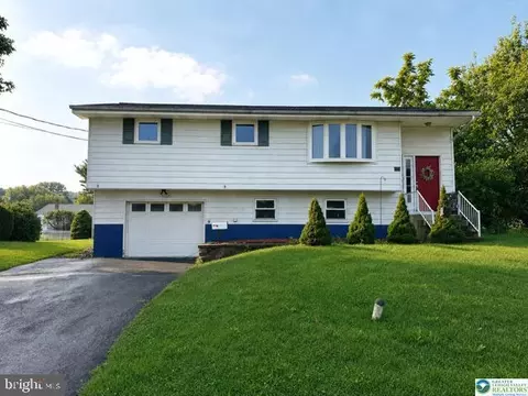 318 Penn St, Topton, PA 19562
