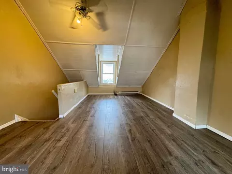 Living - 532 Birch St, Reading, PA 19604 photo 4 of 4