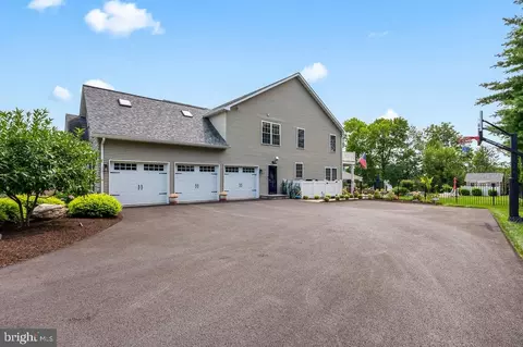 Exterior - 54 Glen Oley Dr, Reading, PA 19606 photo 14 of 15