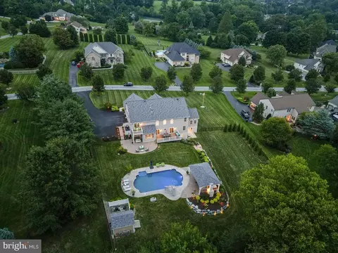 View/Area - 54 Glen Oley Dr, Reading, PA 19606 photo 2 of 7