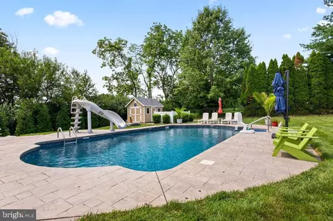 Exterior - 54 Glen Oley Dr, Reading, PA 19606 photo 9 of 15