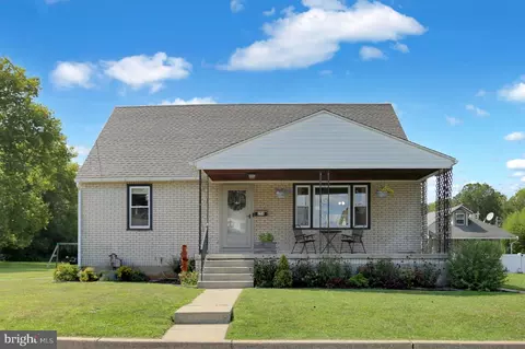 254 Park Ave, Sinking Spring, PA 19608